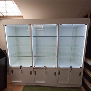 vitrinas-de-melamina-vitrina-de-vidrio-a-medida-fabricacion-de-muebles